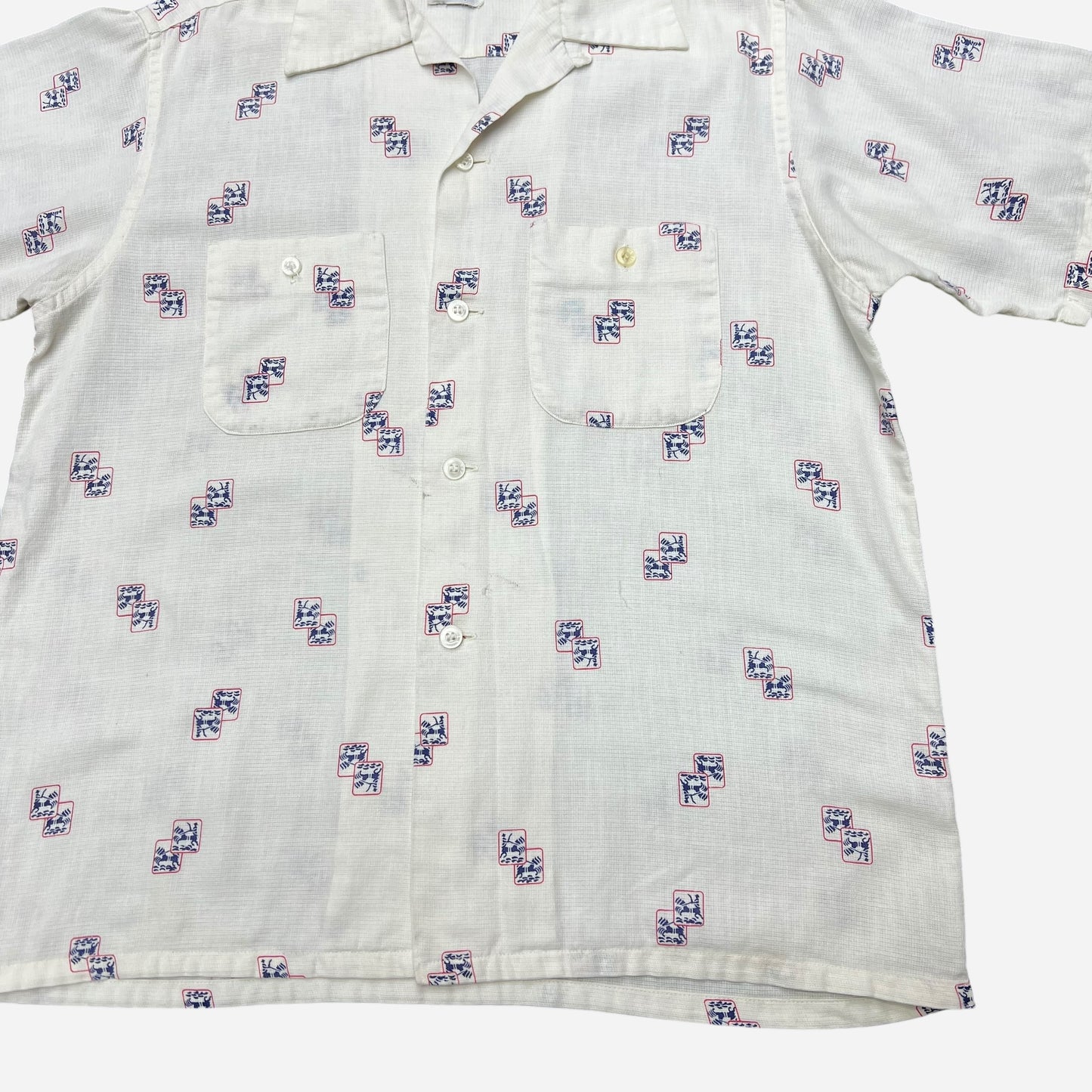 1960s White cotton novelty print loop collar shirt (M)