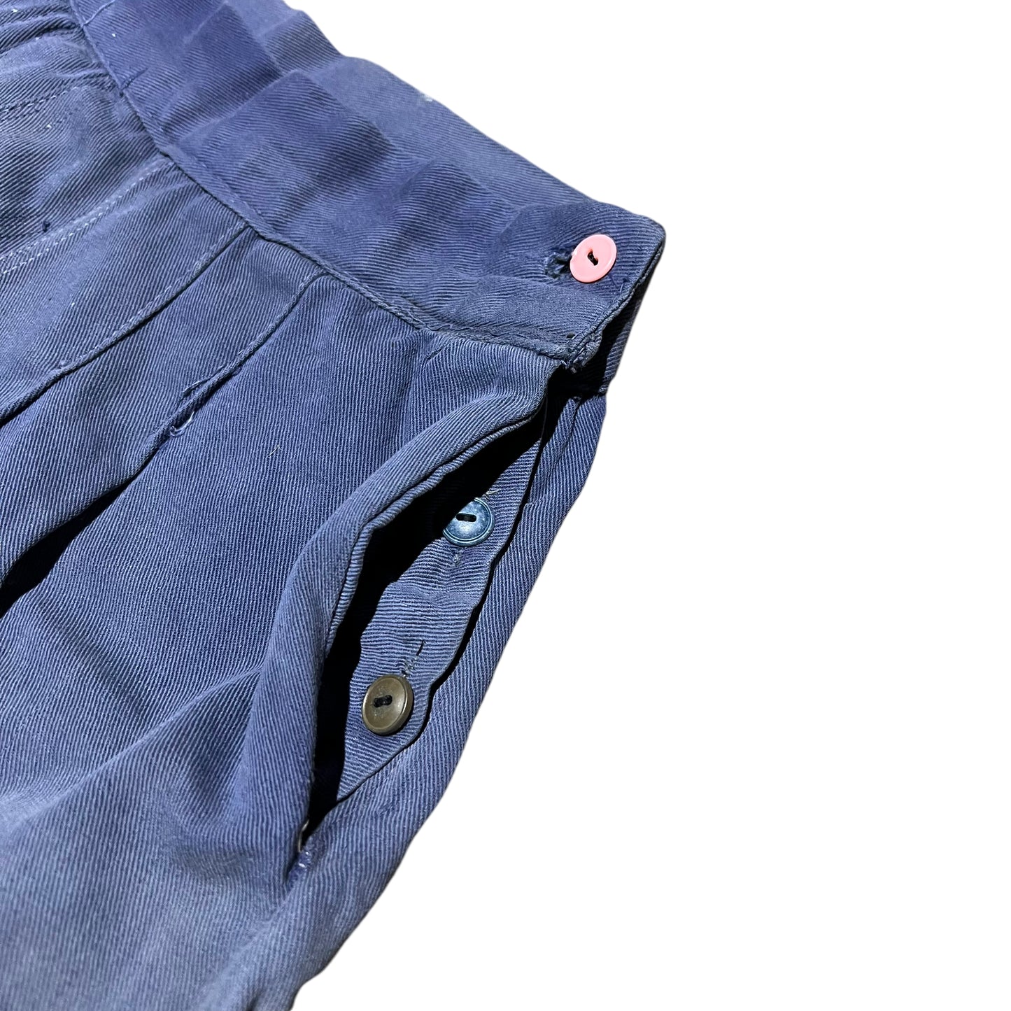 1930s 1940s Women’s blue light cotton pleated shorts (26w)