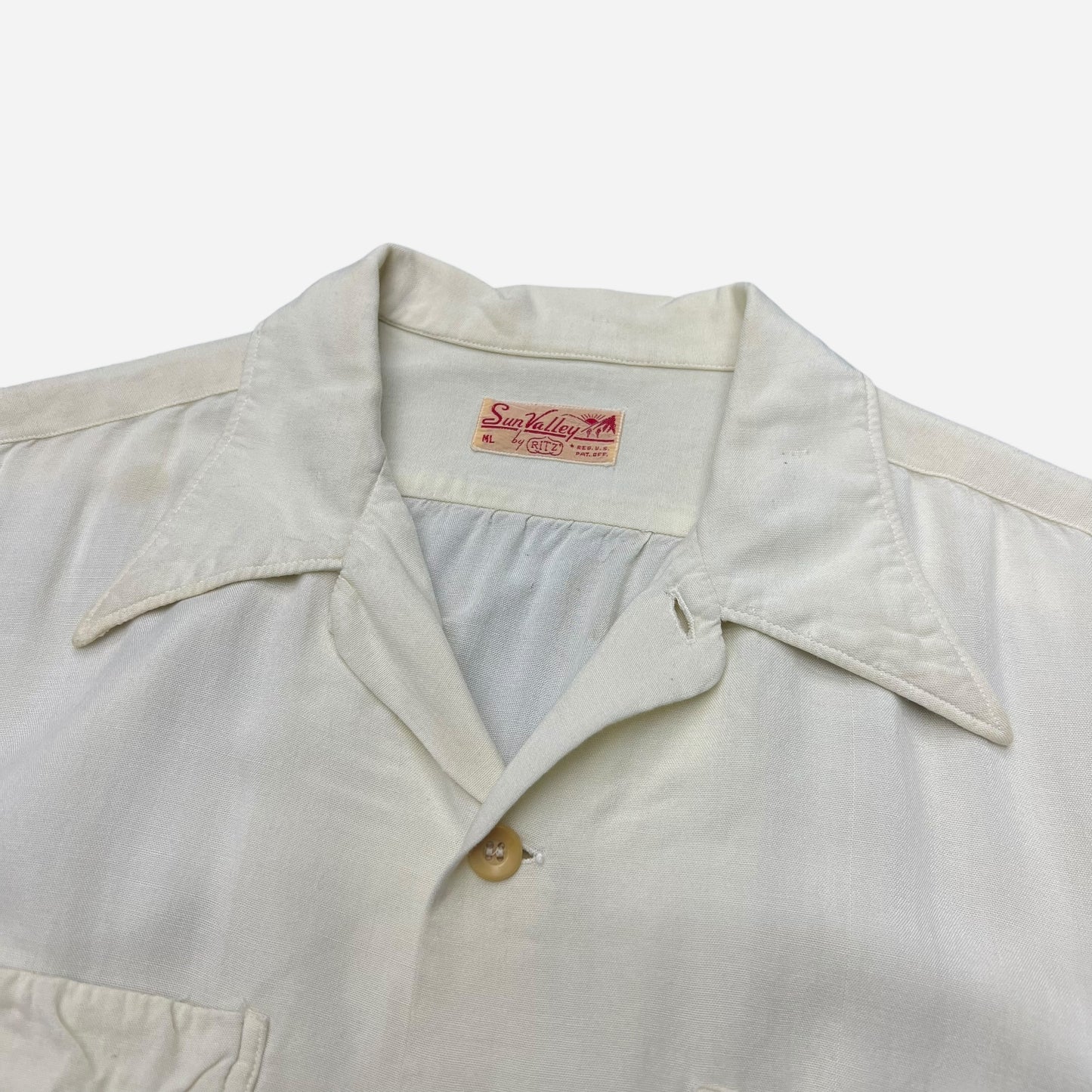 1940s Sun Valley white rayon dart collar shirt (M)