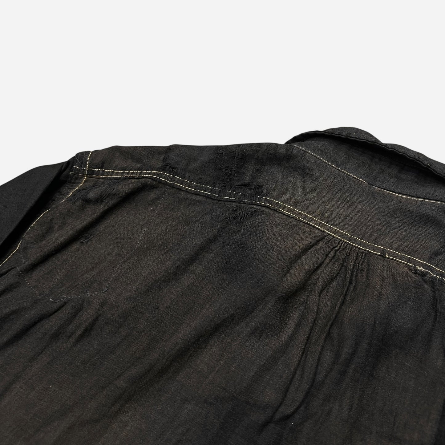 1910s Black sun faded cotton chinstrap pullover work shirt (S/M)
