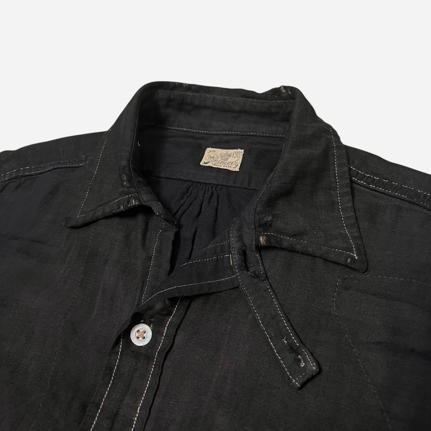 1910s Black sun faded cotton chinstrap pullover work shirt (S/M)