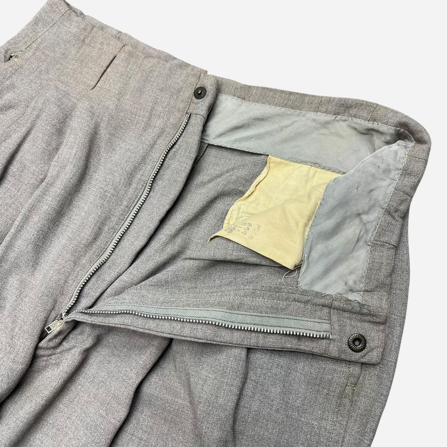 1940s Gray rayon pleated pants (30w)
