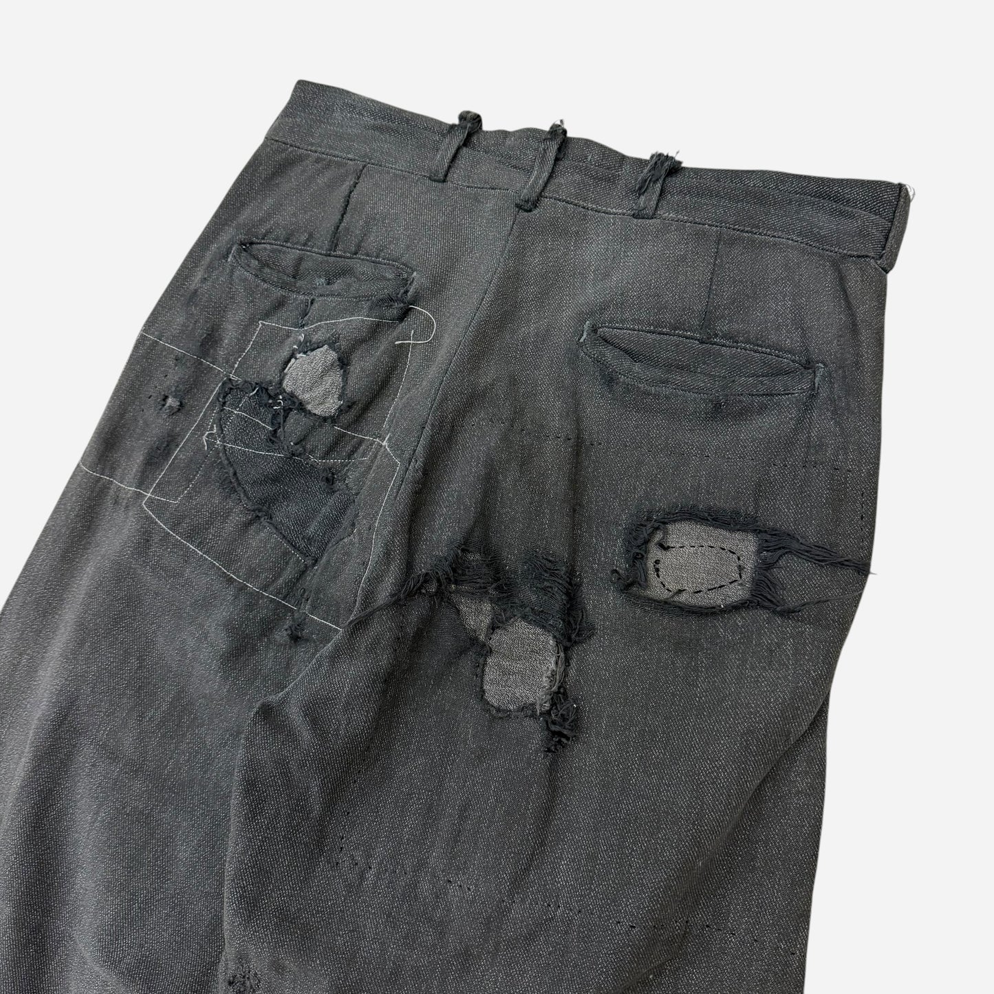 1940s Heavily repaired button fly salt & pepper cotton work pants (29w)