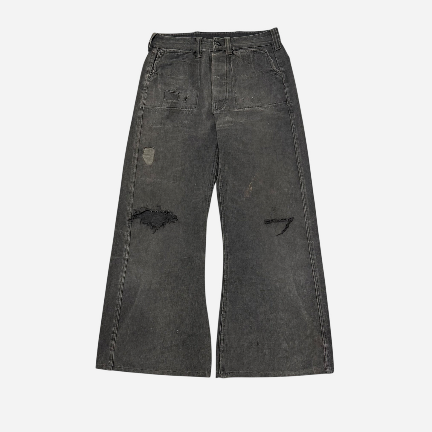 1940s Black denim fatigue pocket donut button fly jeans (28w)