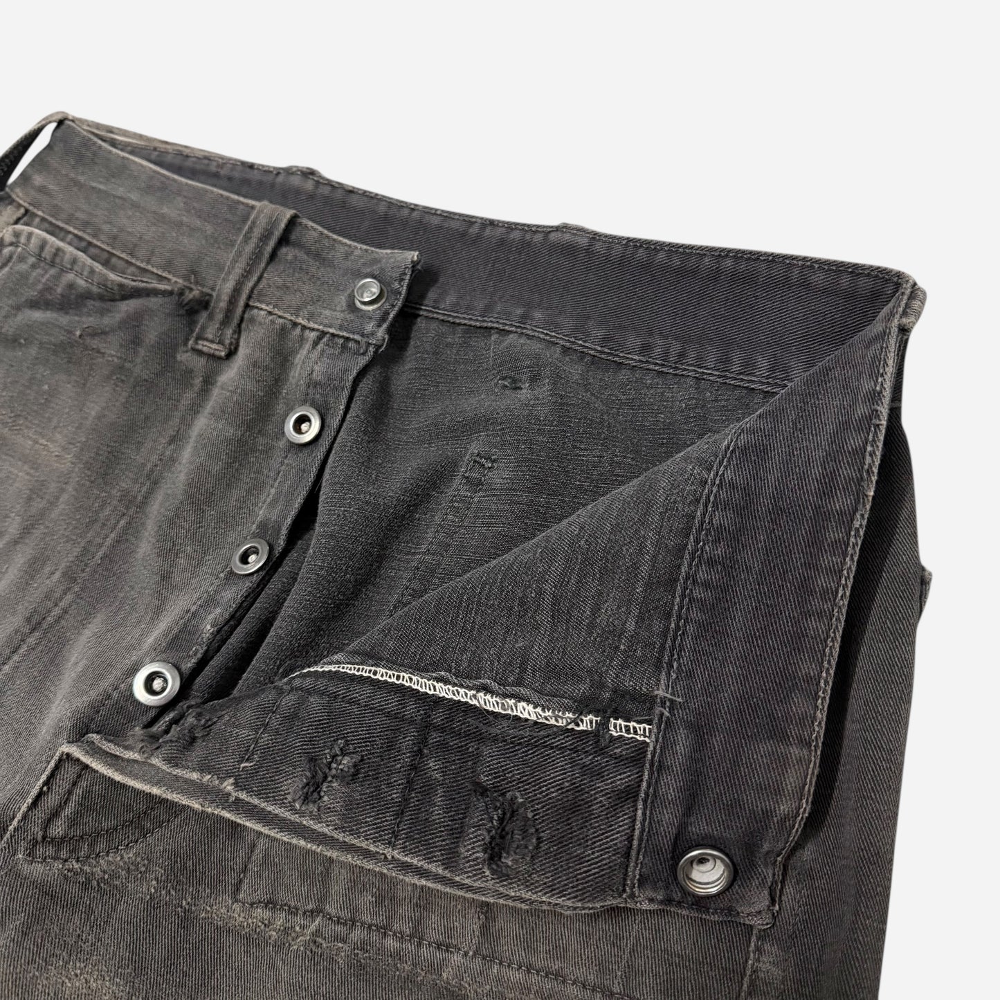 1940s Black denim fatigue pocket donut button fly jeans (28w)