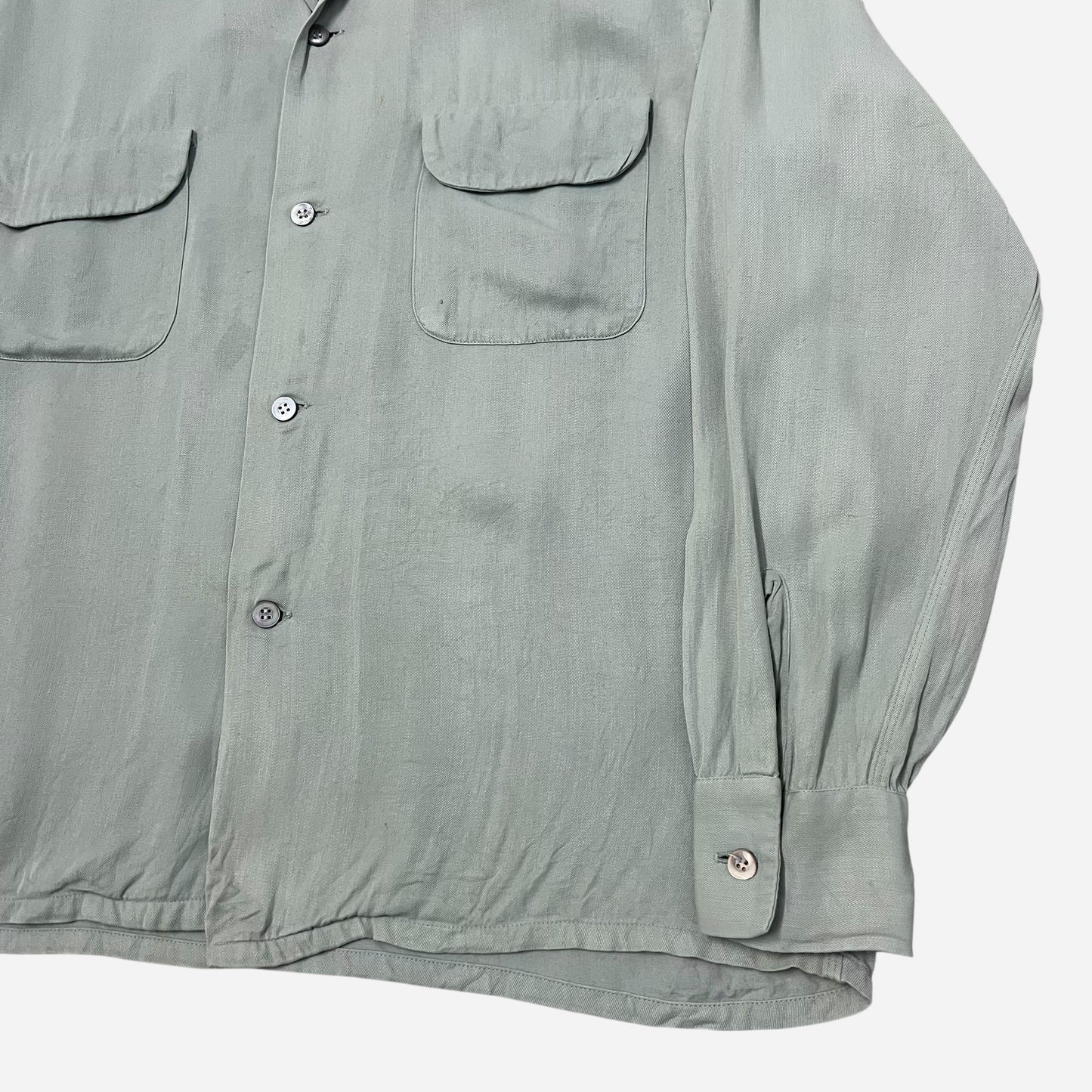 1950s Sea foam green rayon loop collar shirt (L)