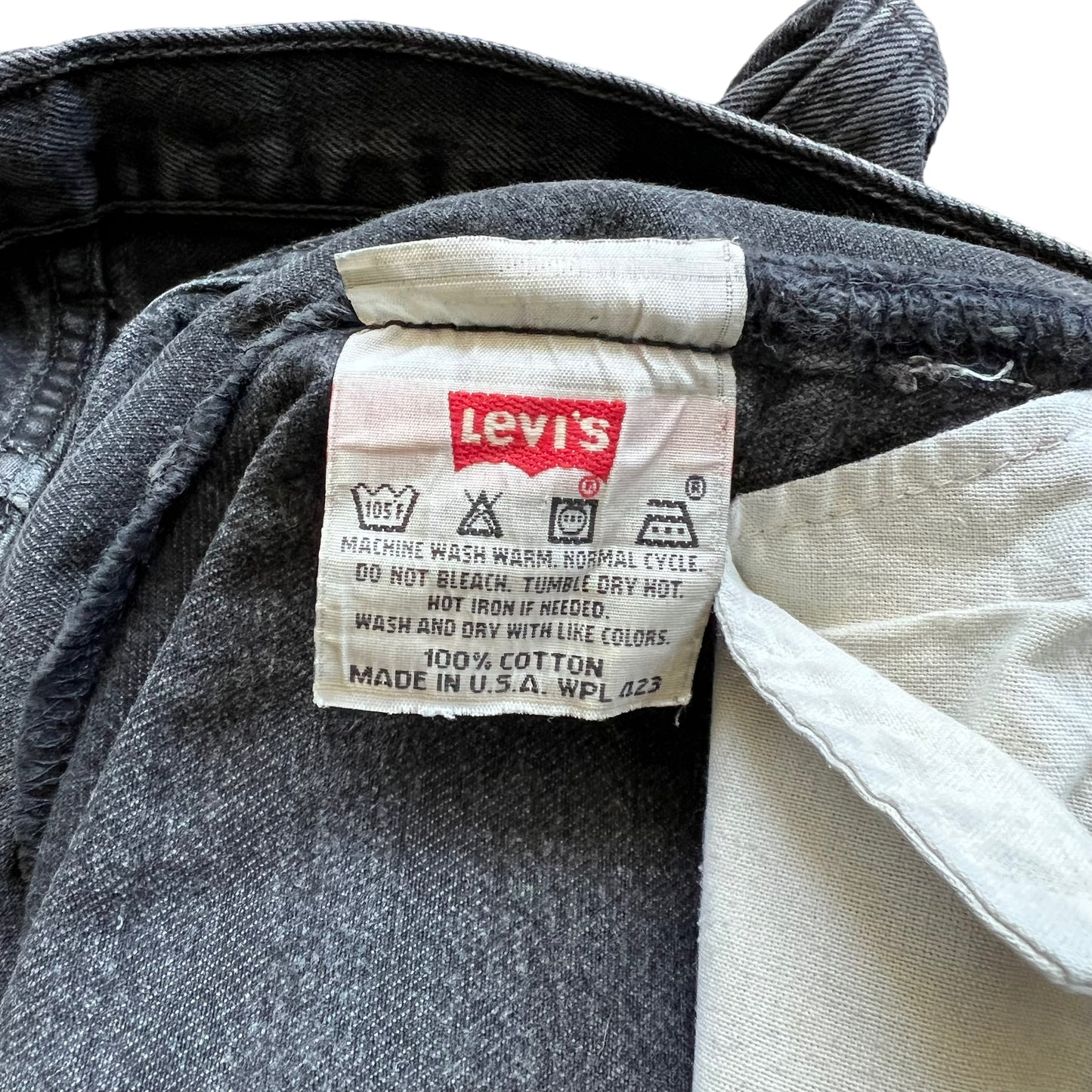 1990s Levi’s black 501 made in USA (34x34)