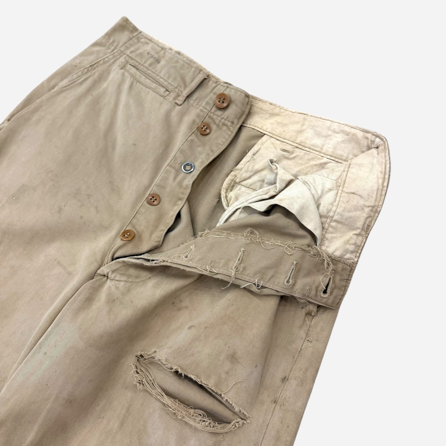 1940s WWII U.S. Army button fly khaki chino pants (30w)