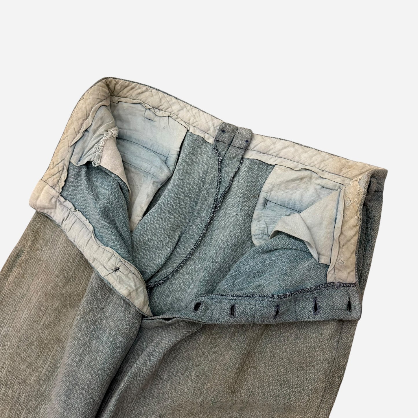 1930s Blue sun faded cotton pleated repaired work pants (31w)