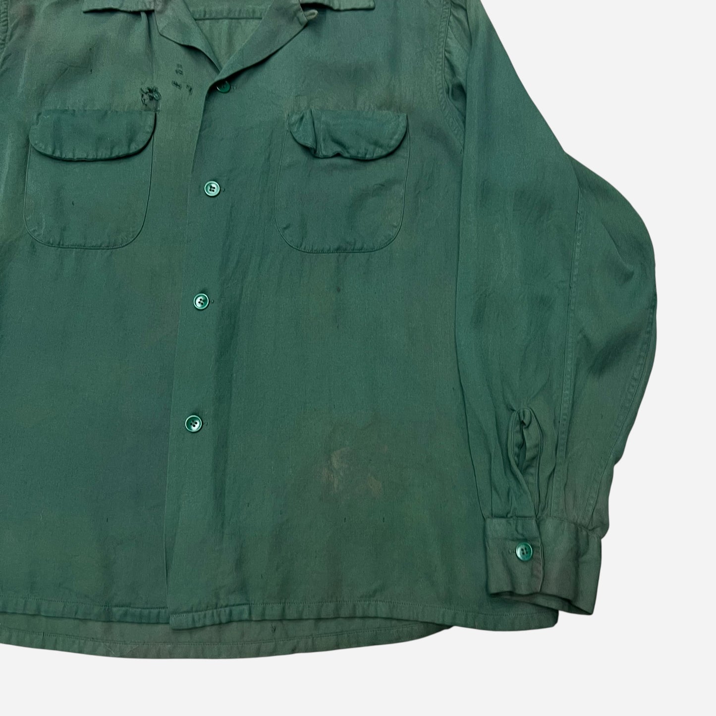 1950s Green fotl rayon loop collar shirt (M/L)