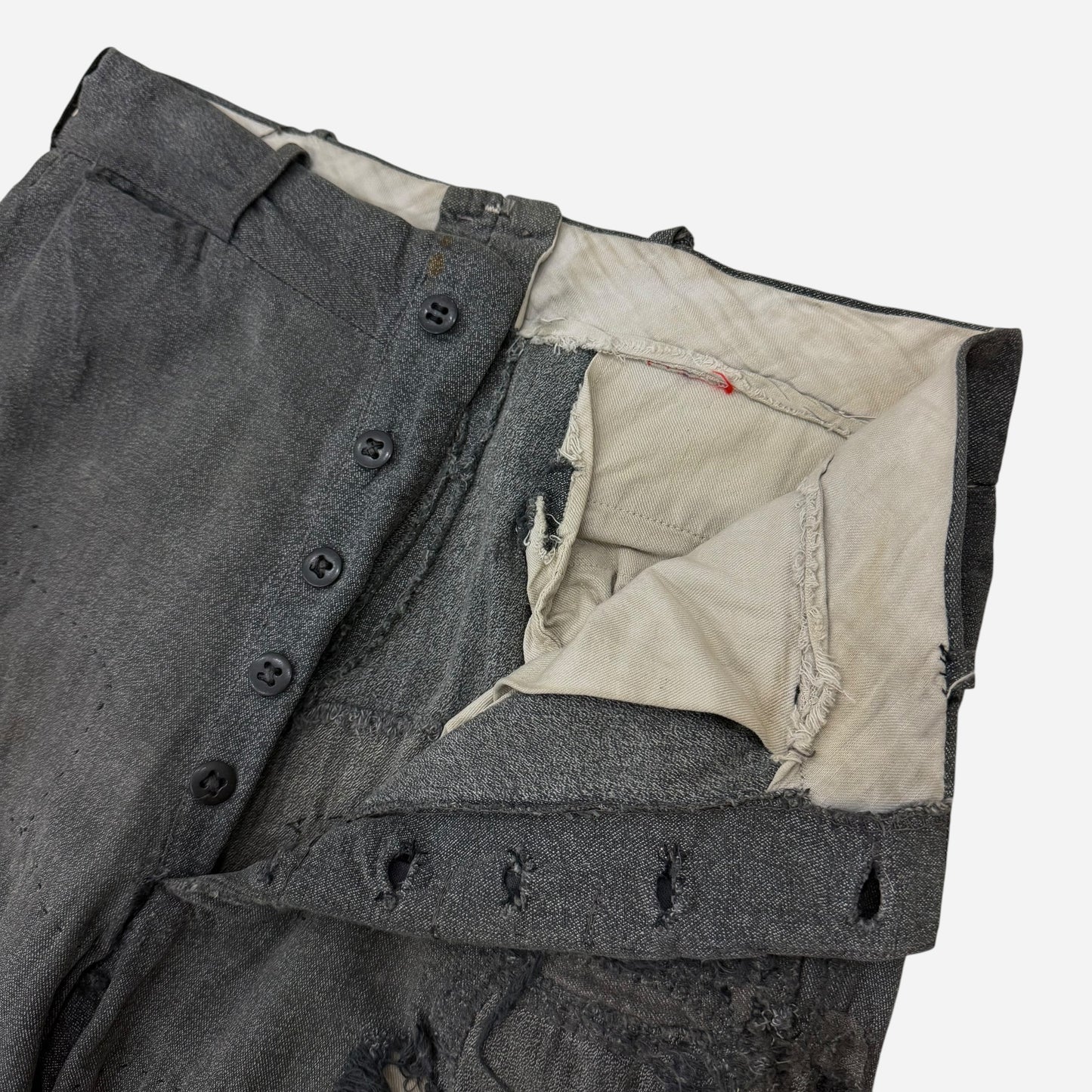 1940s Heavily repaired button fly salt & pepper cotton work pants (30w)