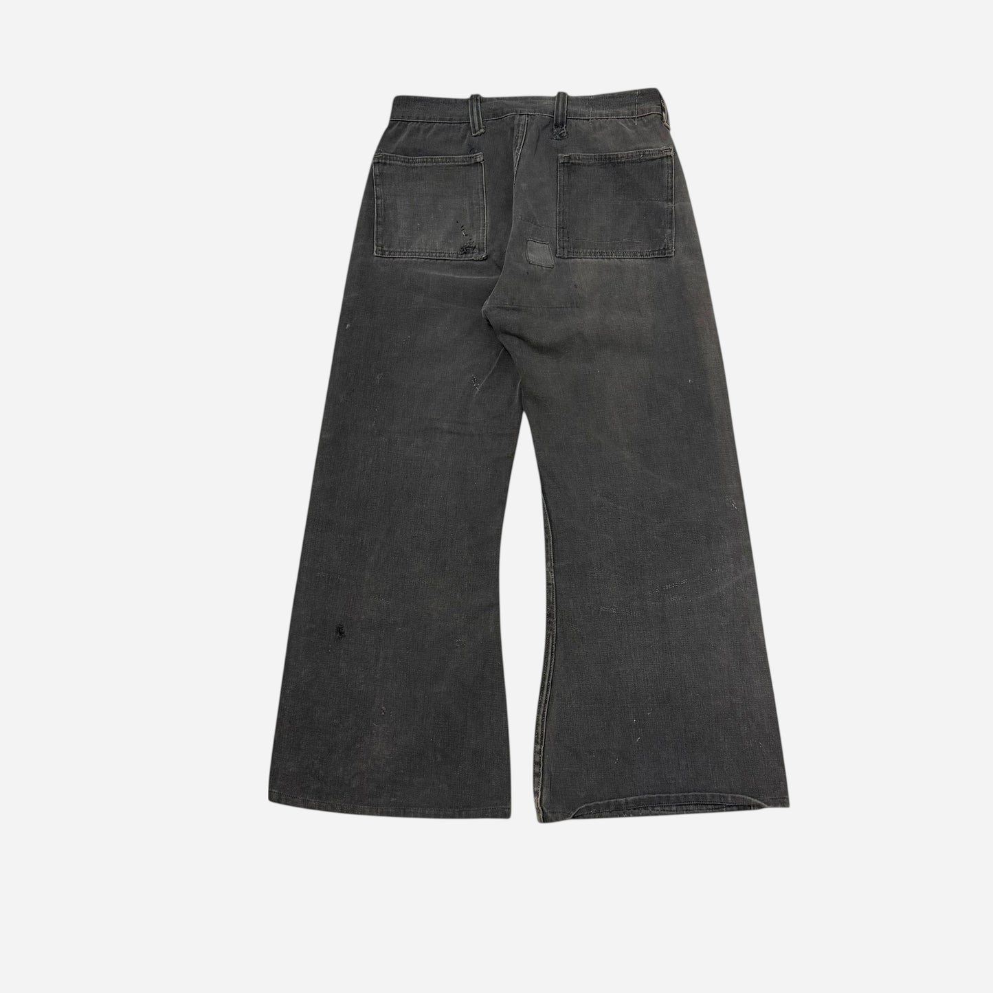 1940s Black denim fatigue pocket donut button fly jeans (28w)