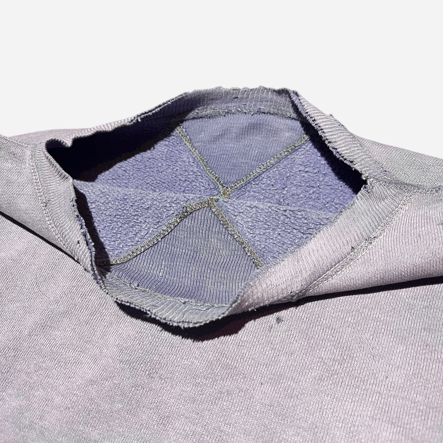 1930s 1940s Purple double v sweat shirt (S/M)