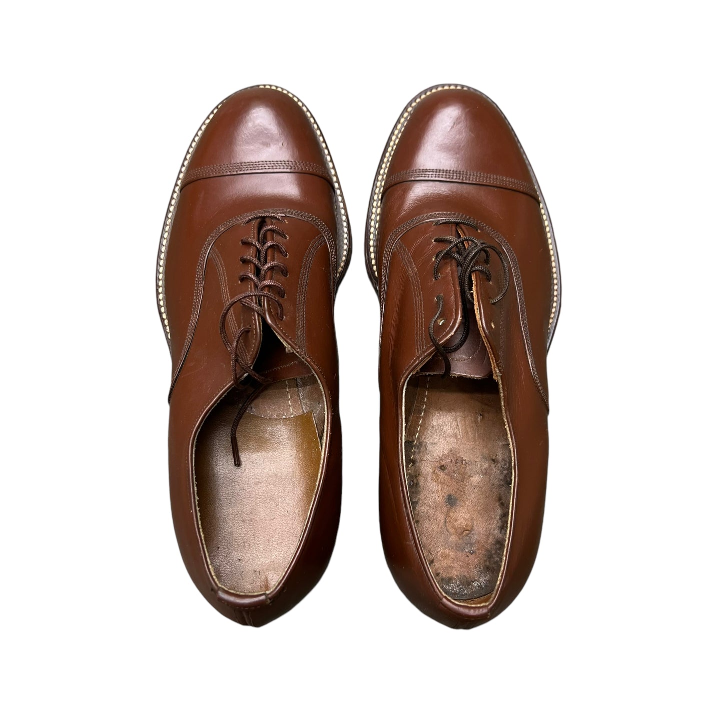 1940s NOS brown leather shoes (Men’s 6, Women’s 7.5)