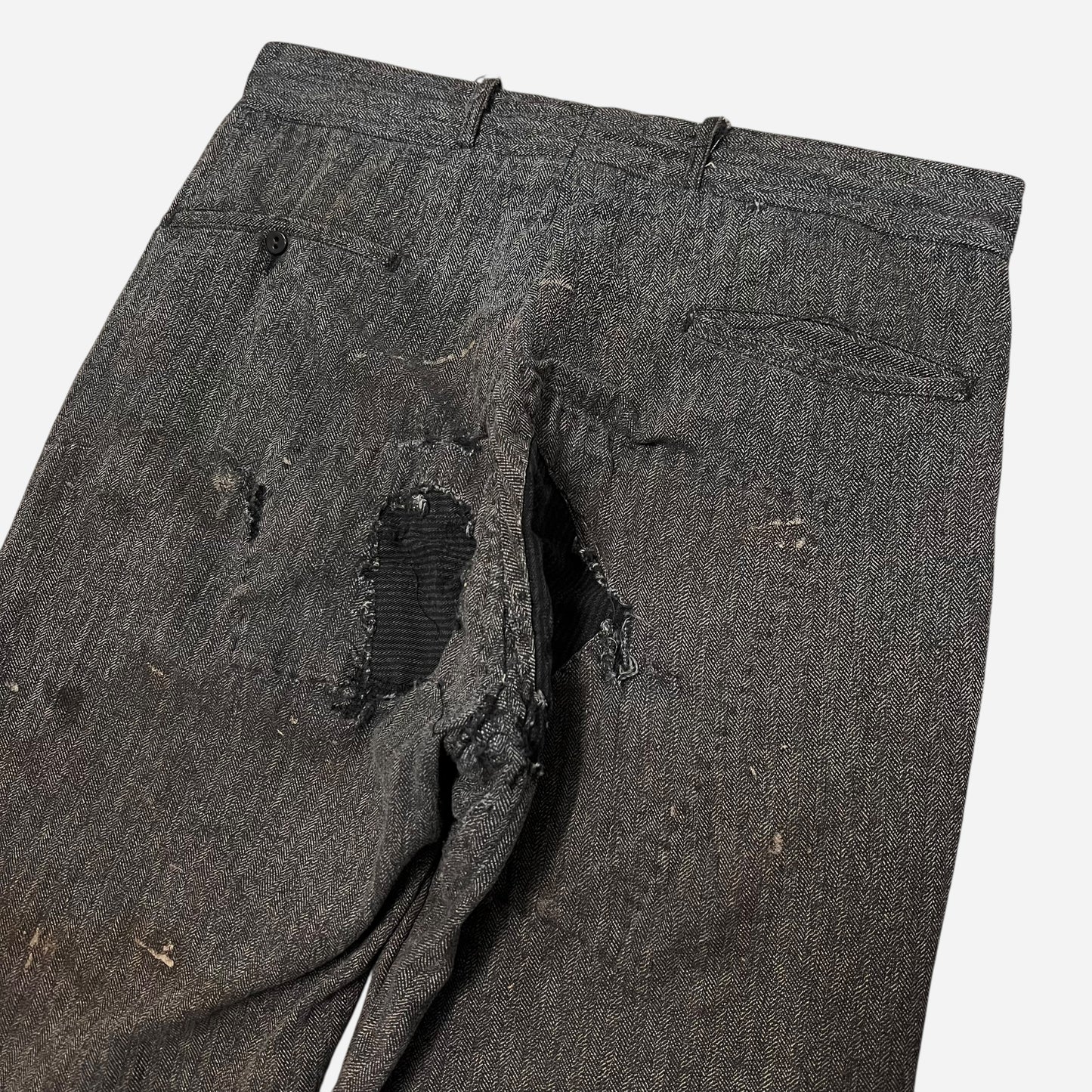 1930s Salt & pepper cotton hbt heavily repaired button fly work pants (30w)