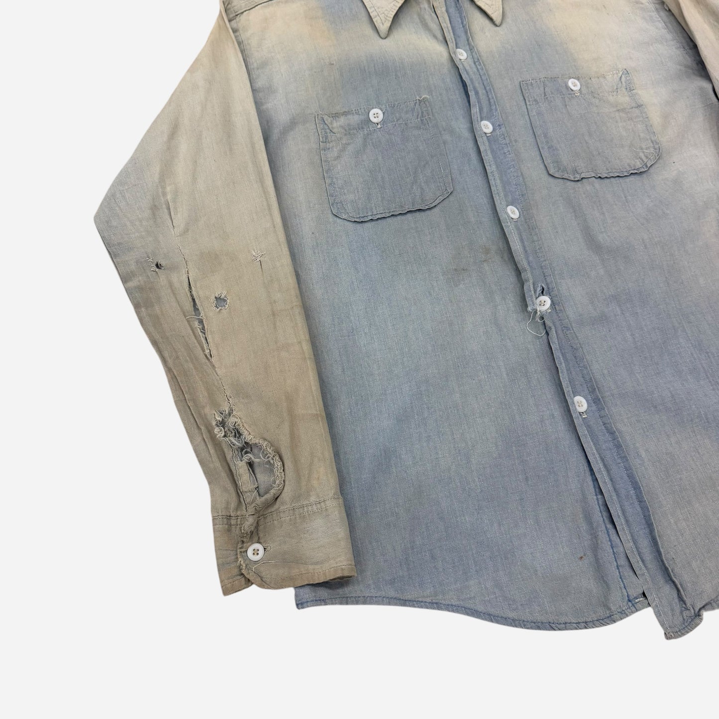 1960s Dee Cee sun faded farmer worn chambray work shirt (M)