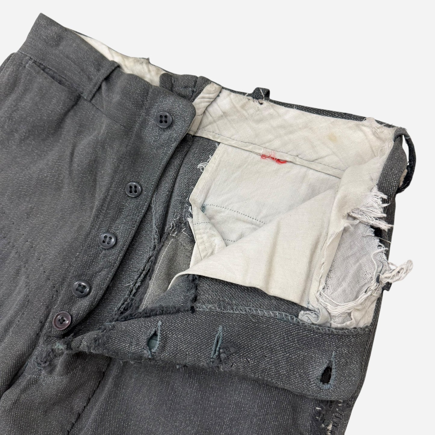 1940s Heavily repaired button fly salt & pepper cotton work pants (29w)