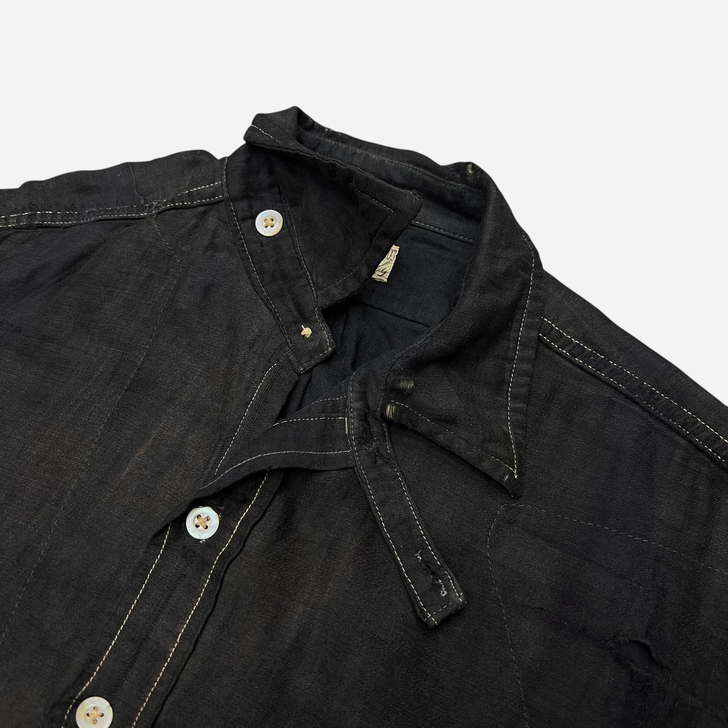 1910s Black sun faded cotton chinstrap pullover work shirt (S/M)