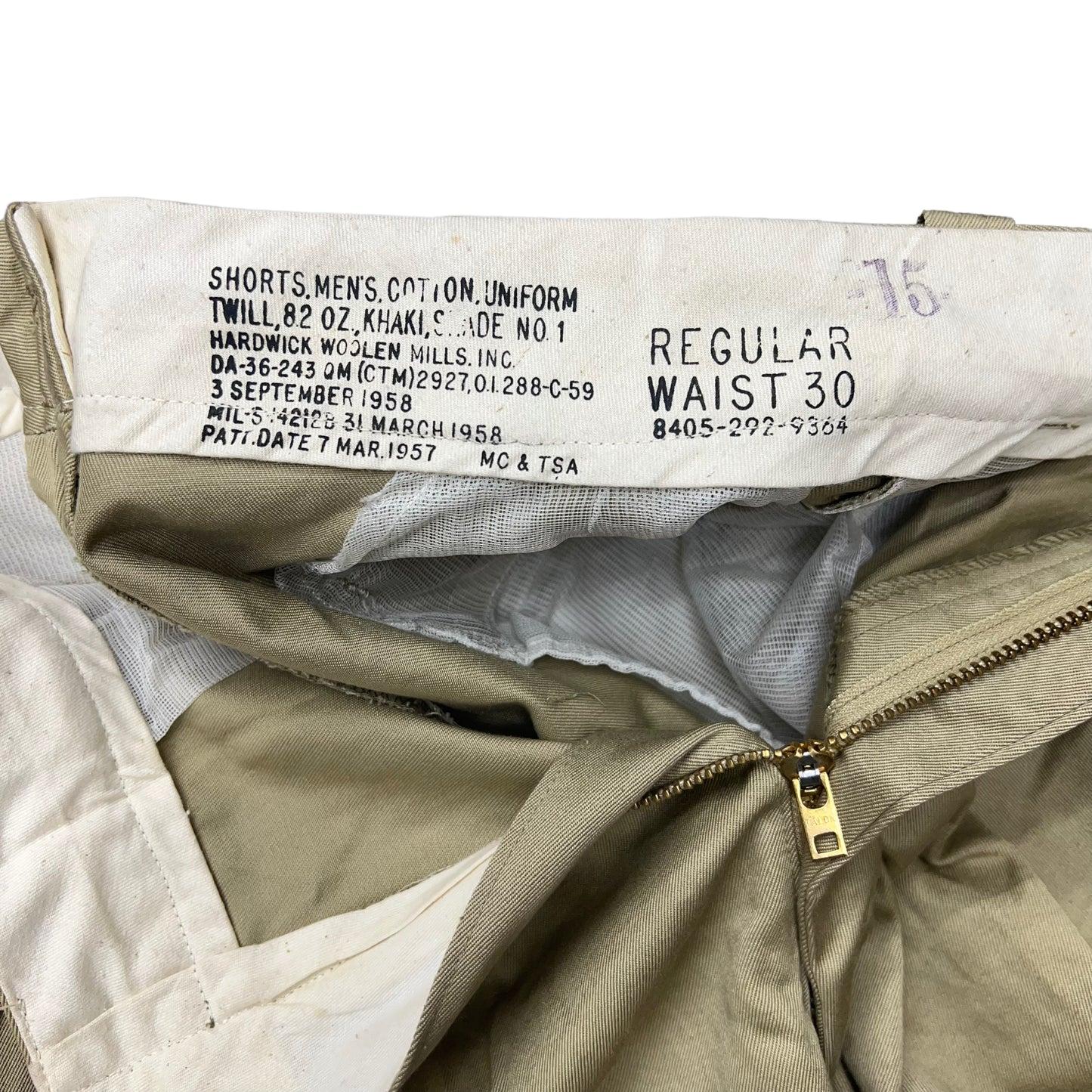 1950s NOS US uniform wide khaki shorts (30w)