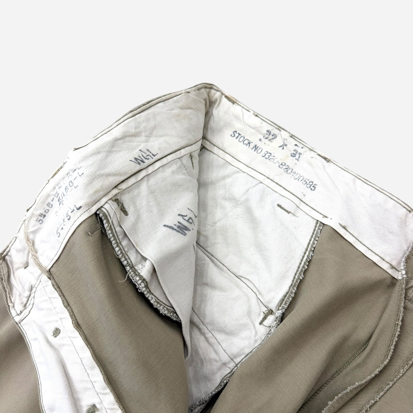 1940s WWII US Army button fly khaki chino pants (31w)