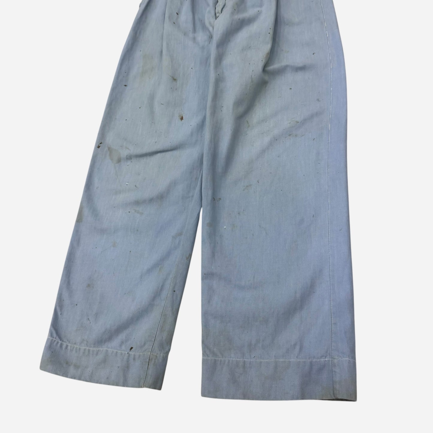 1940s Light blue chambray pleated cotton work pants (29w)