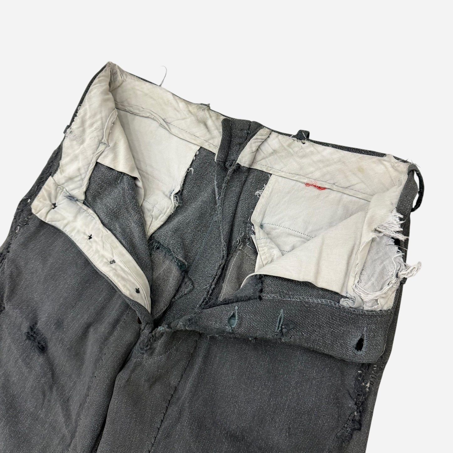 1940s Heavily repaired button fly salt & pepper cotton work pants (29w)