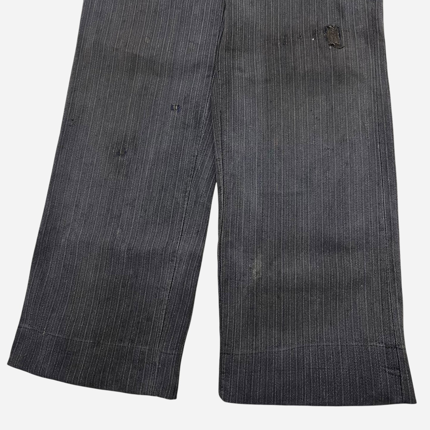 1940s Dark blue heavy cotton striped button fly work pants (28w)
