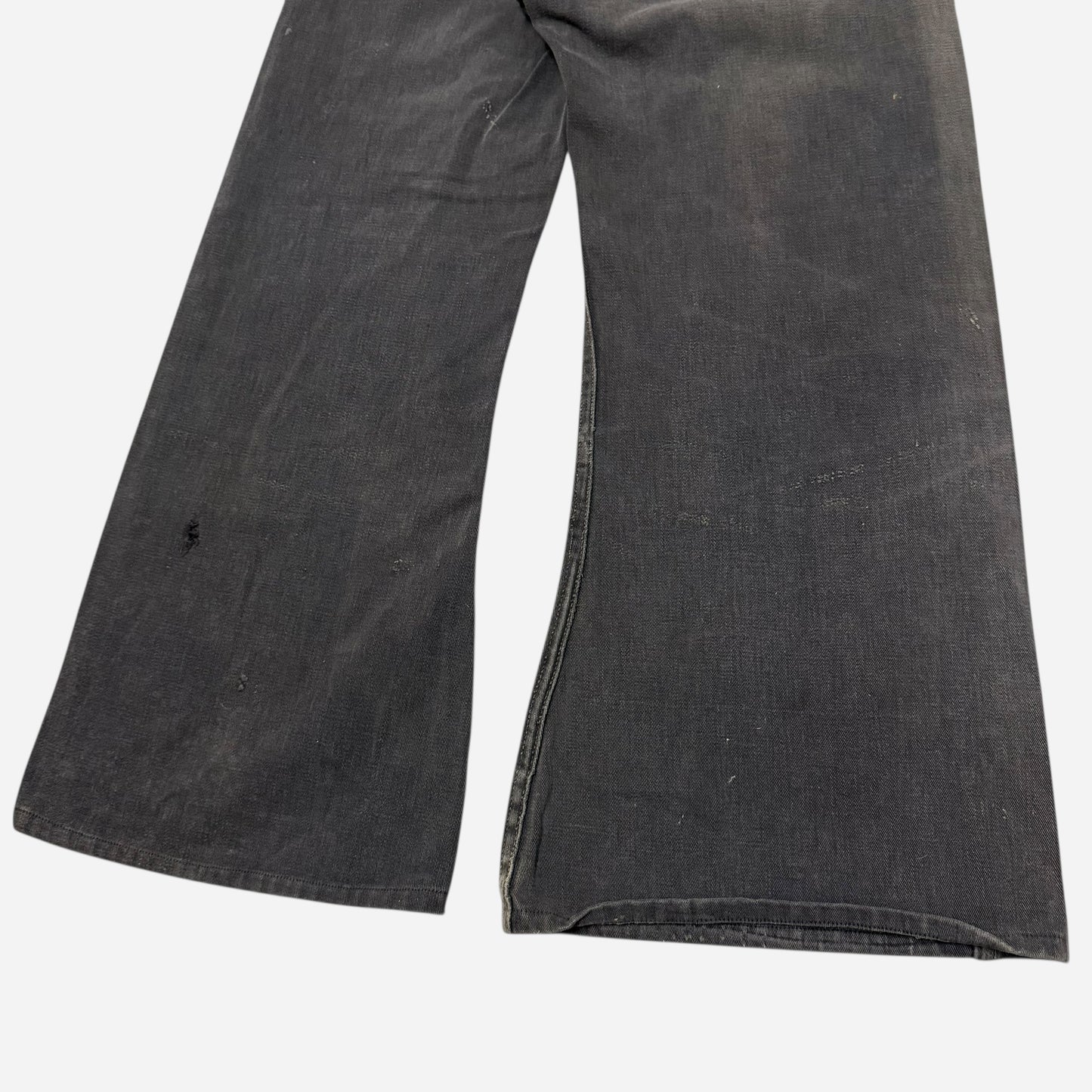 1940s Black denim fatigue pocket donut button fly jeans (28w)