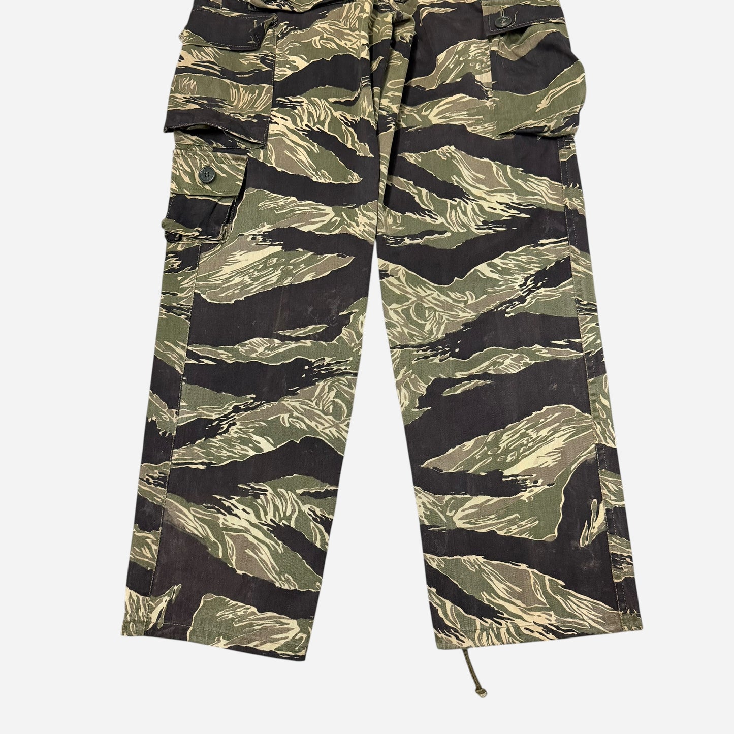 1960s Tiger stripe camouflage cargo pants (29w)