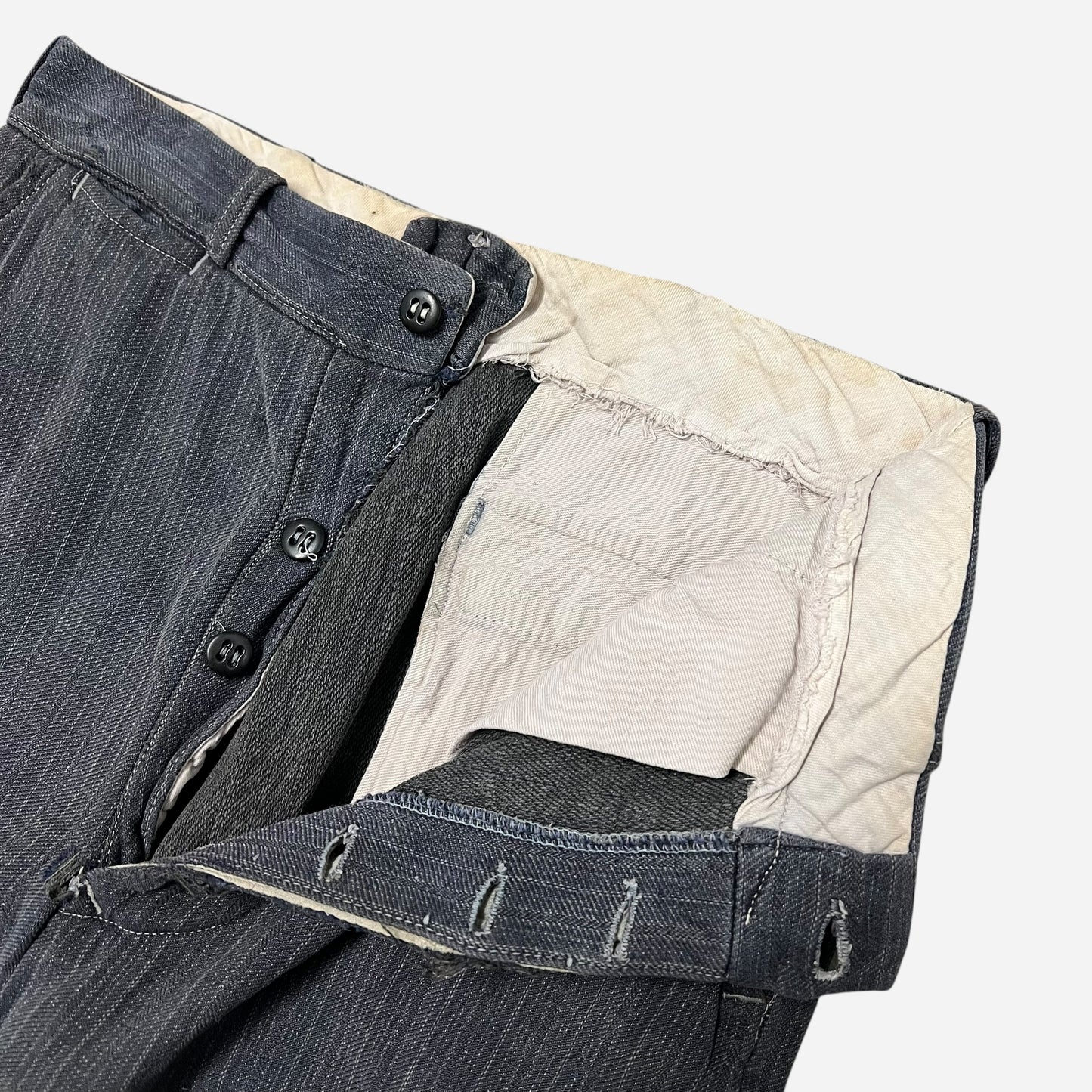 1940s Dark blue heavy cotton striped button fly work pants (28w)