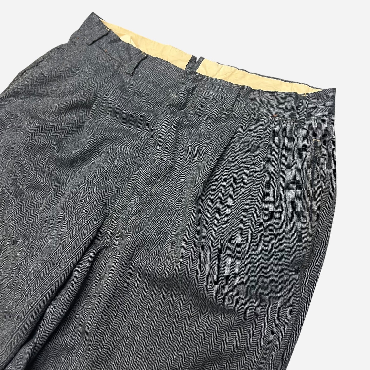 1940s Gray herringbone pleated cotton/wool pants (33w)