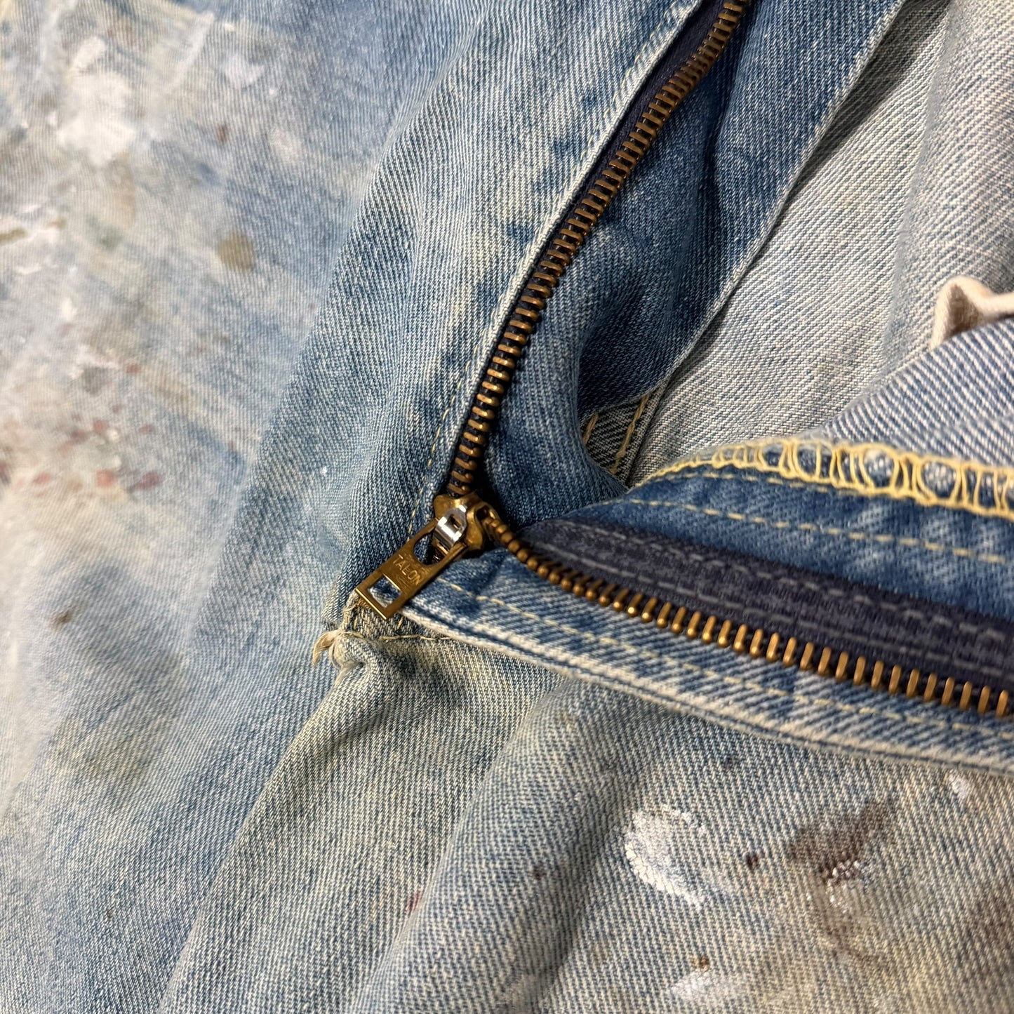 1960s Lee Riders paint splattered half selvedge jeans (32w)