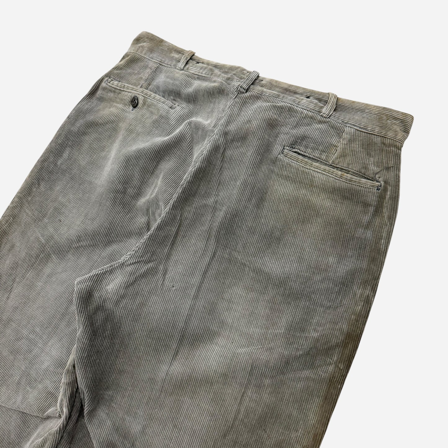 1940s Corduroy button fly work pants (34w)
