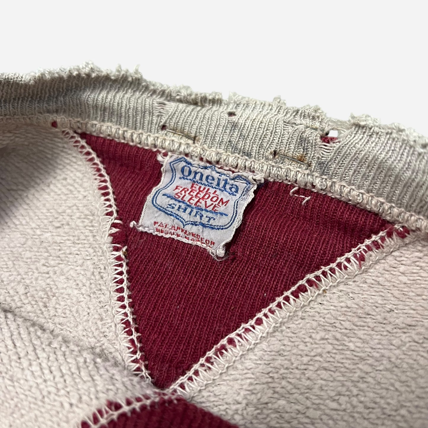 1940s Oneita freedom sleeve double V distressed sweatshirt (M)