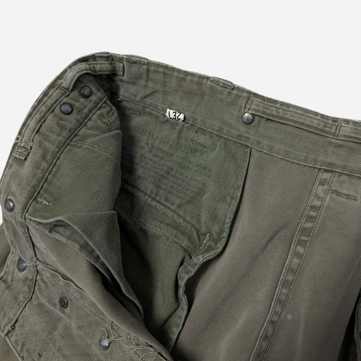 1940s WWII 13 star M-1943 US Army field trousers (30w)