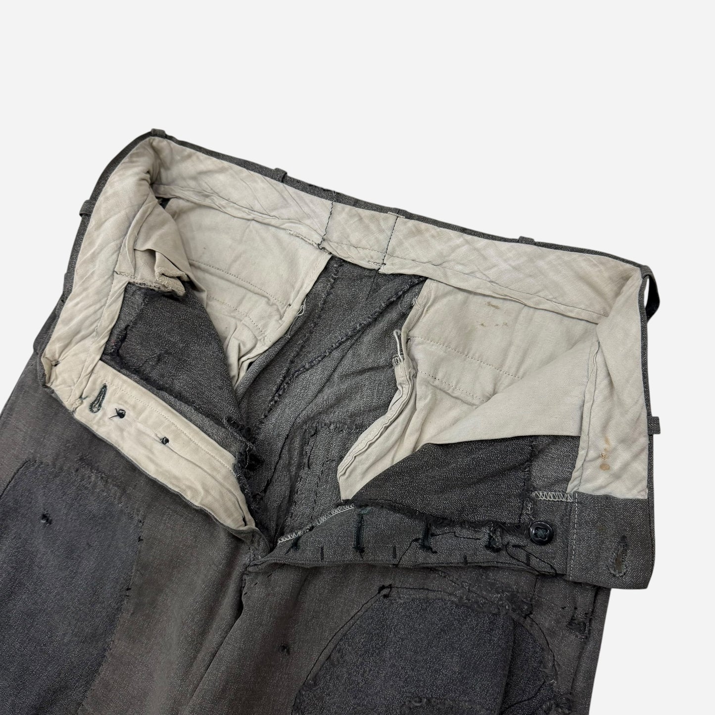 1940s Heavily repaired button fly salt & pepper cotton work pants (30w)