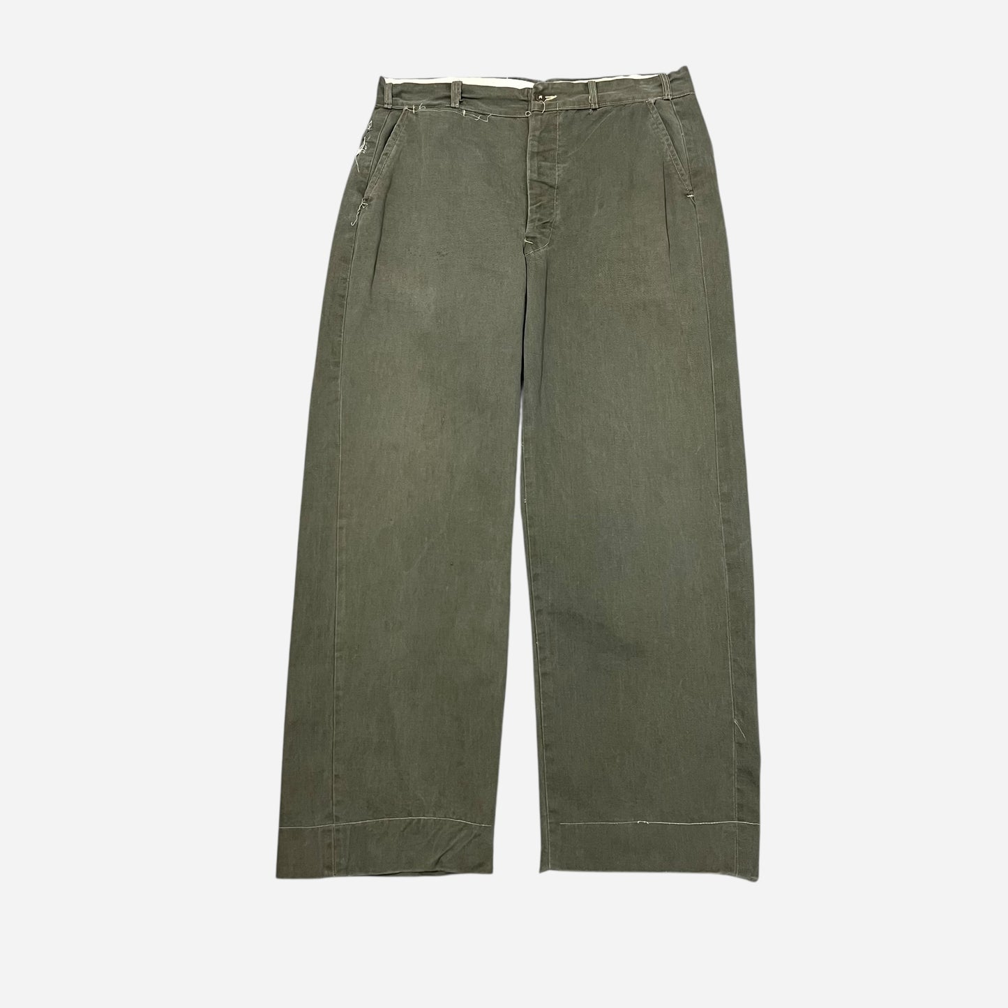 1940s Sturdy cotton green button fly work pants (34w)