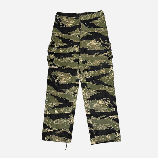 1960s Tiger stripe camouflage cargo pants (29w)