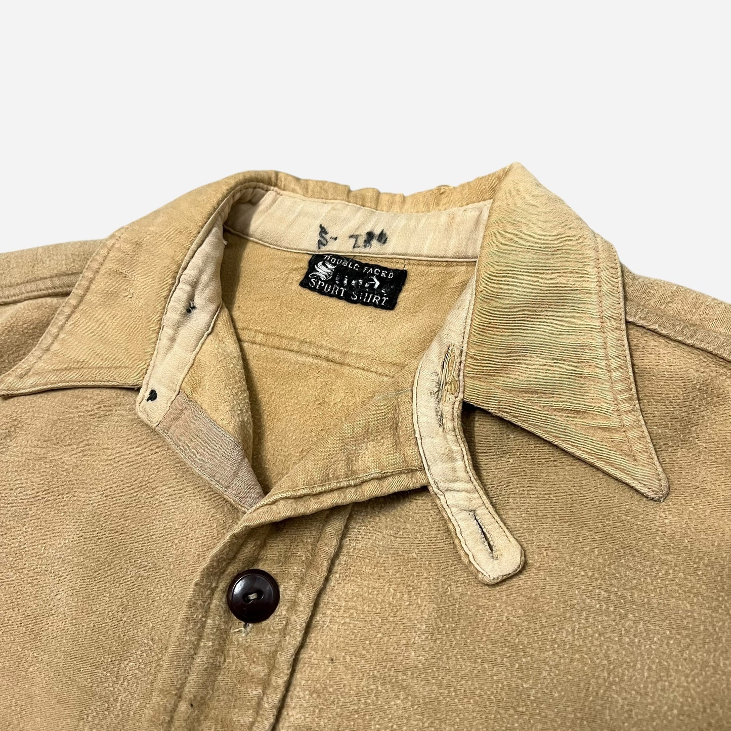 1930s Heavy cotton flannel chinstrap shirt (L)