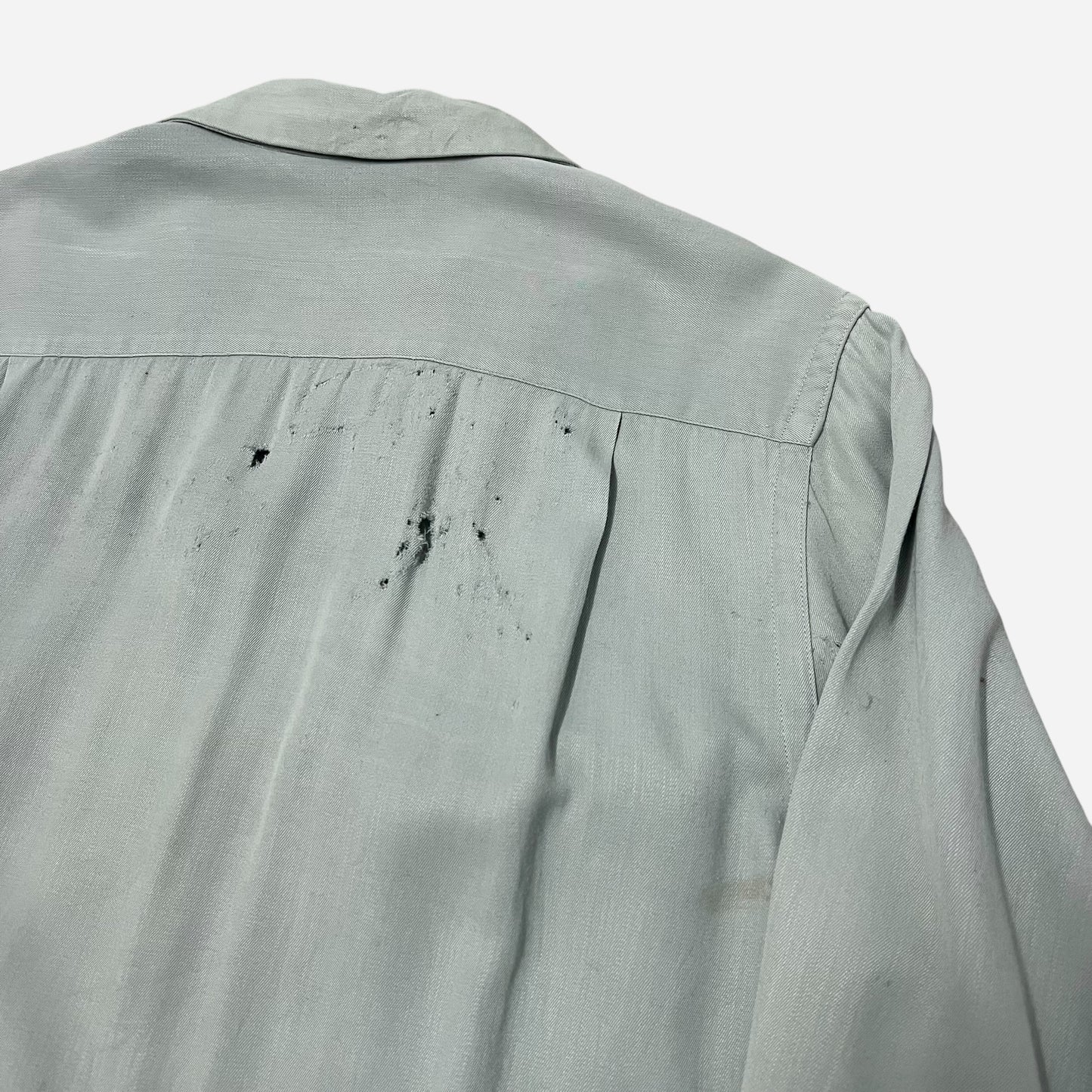 1950s Sea foam green rayon loop collar shirt (L)