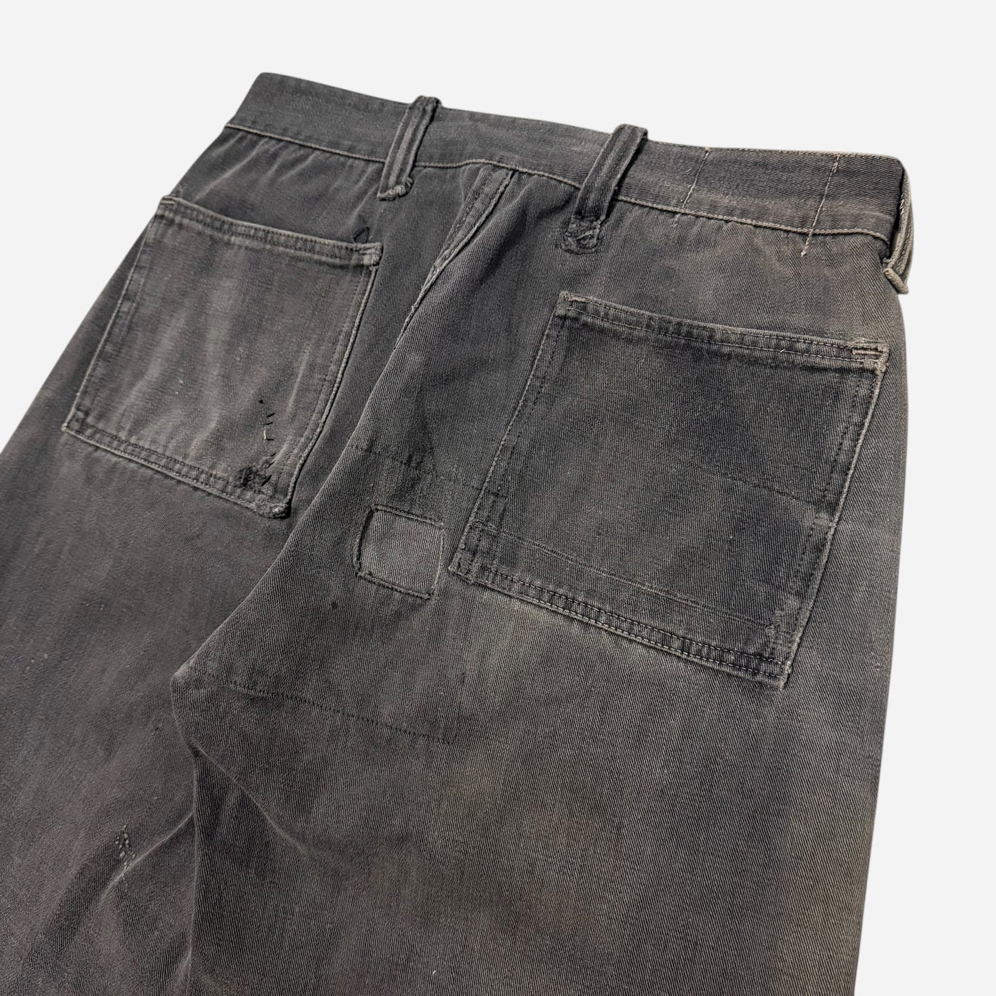 1940s Black denim fatigue pocket donut button fly jeans (28w)