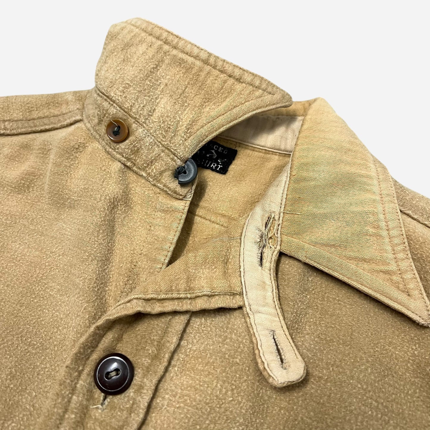 1930s Heavy cotton flannel chinstrap shirt (L)