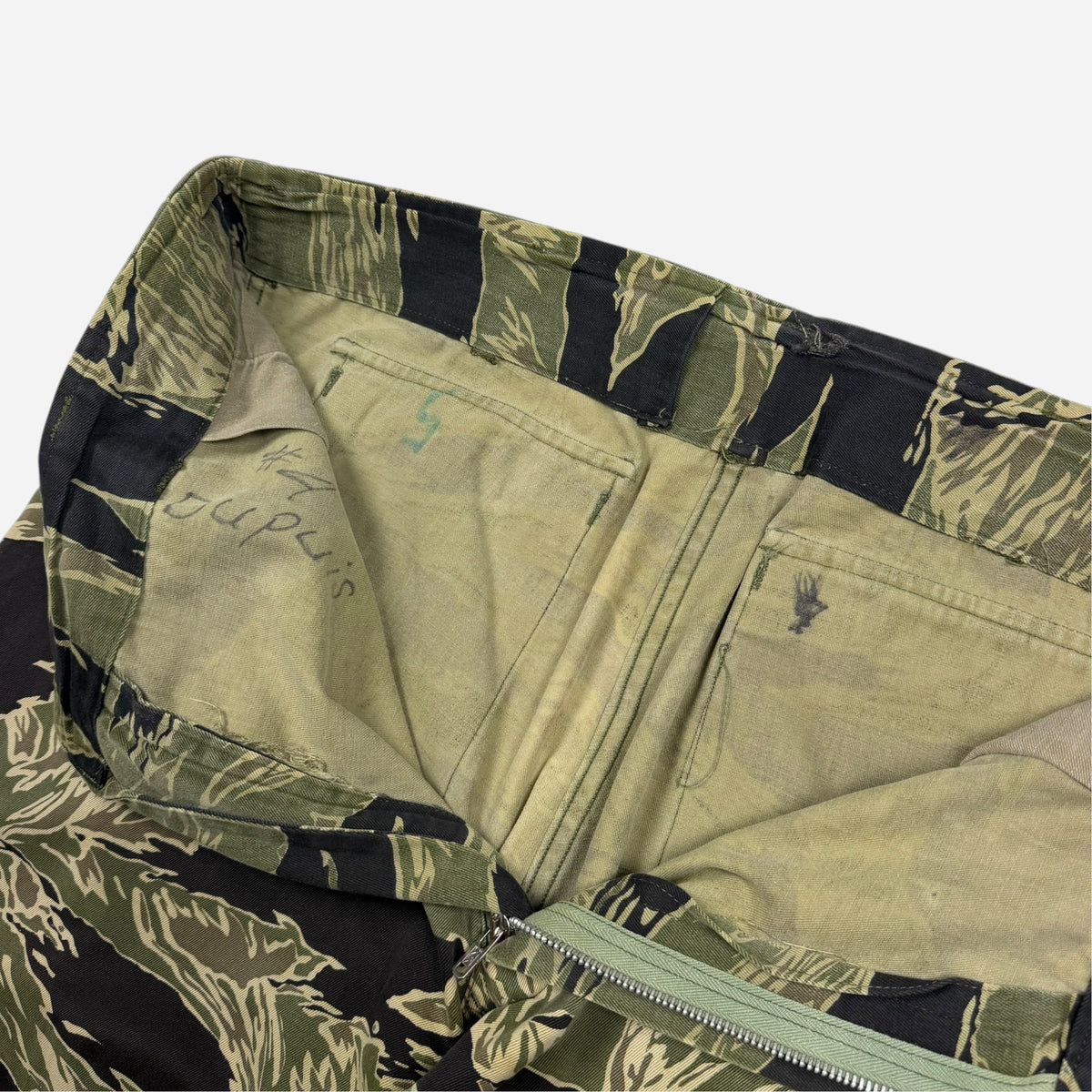1960s Vietnam War tiger stripe camouflage pants (35w)