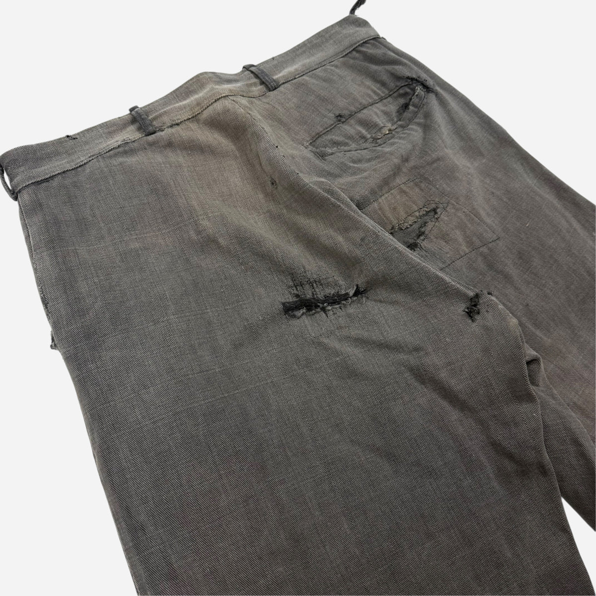 1940s Canadian black sun faded button fly denim jeans (31w)