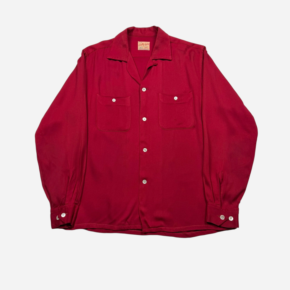 1950s Red rayon loop collar shirt (M)