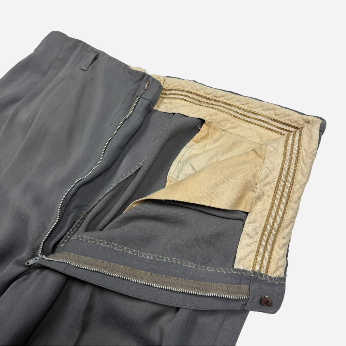 1950s Gray pleated rayon pants (34w)